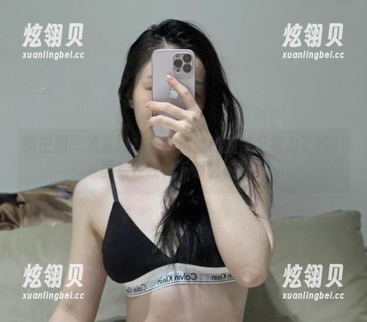 微密圈 - 准备好感受铁锤姐姐的裸足魅力了吗？图集在线，下载随时来！