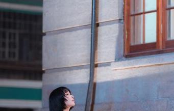 阿包也是兔娘的轻熟女美图，自由地触碰你的审美边界