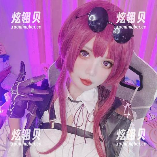 作品‘红裙’：雪猫教会我如何优雅地晃动