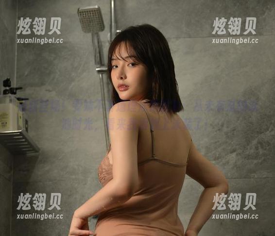 最新登场！雯妹不讲道理泳池图包：从未有过的泳池时光，看来我得换上泳装了！