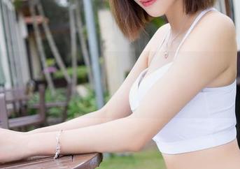 魅妍社 – 夏倪可ella的私房瑜伽，挑战身体极限还带着点小调皮