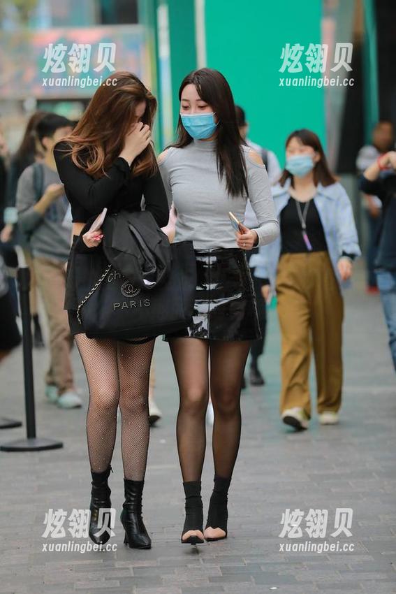 魔镜街拍图册：空姐的日常-笔直的眉毛与不期而至的旅程