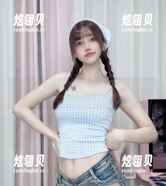 鹿八岁baby婚纱cos，真的有那么美吗？我站着看了一会儿