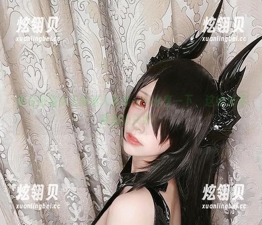 黑白御猫女王的迷人合集——分享一下，这绝对是我的心头好！